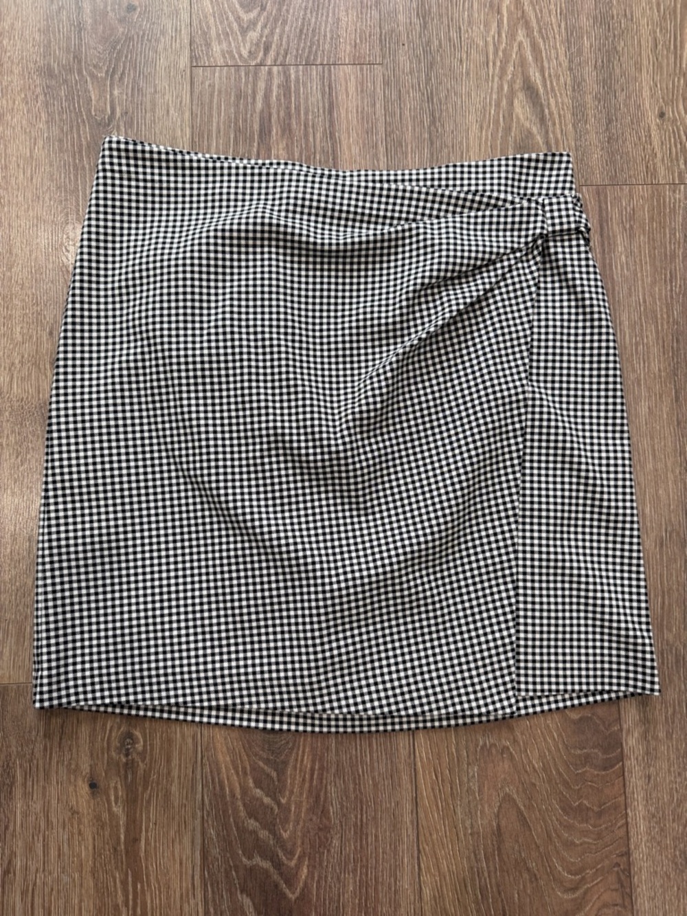 J Jill Black & White Checkered Faux Wrap Mini Skirt Size Large Petite EUC